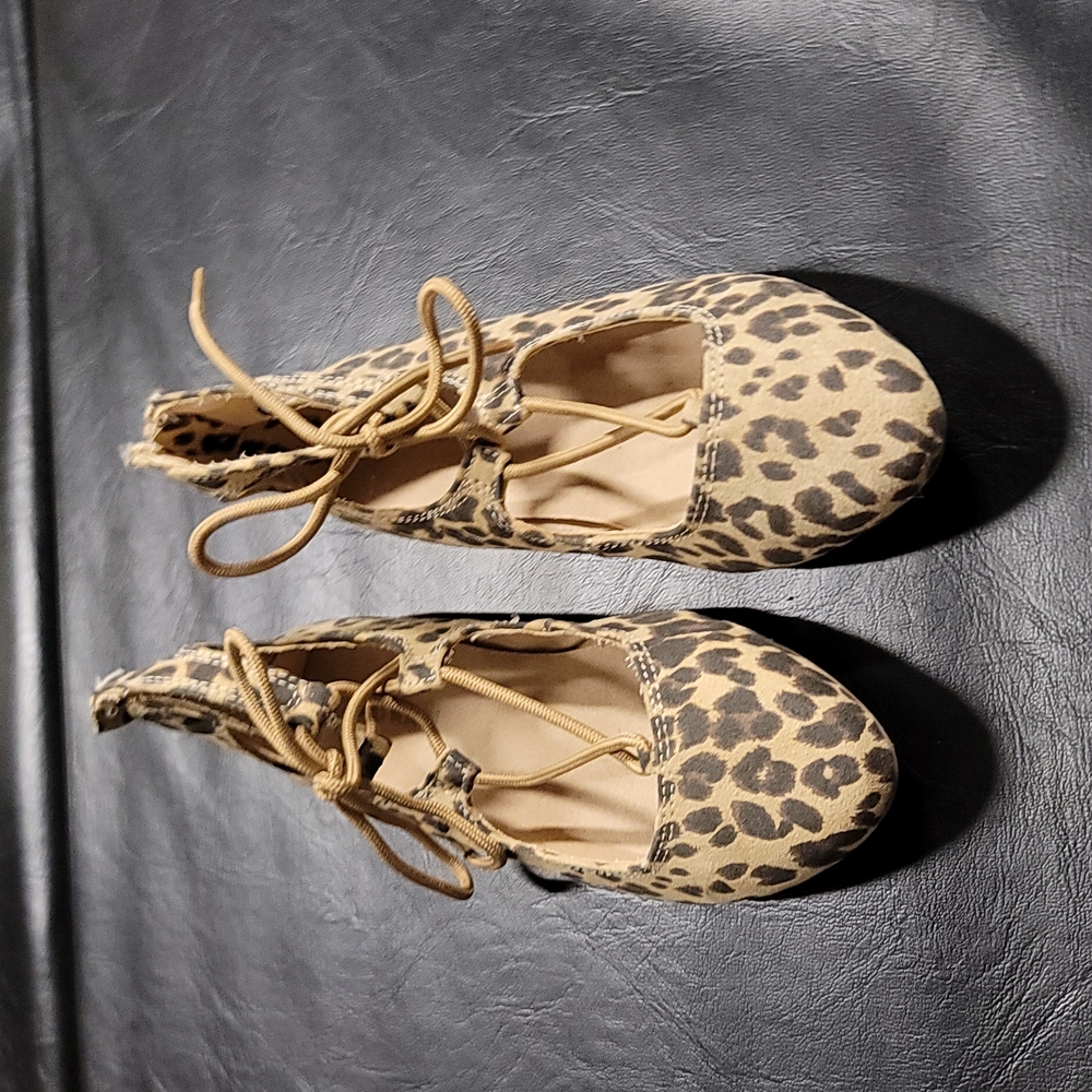 Leopard print dress shoes